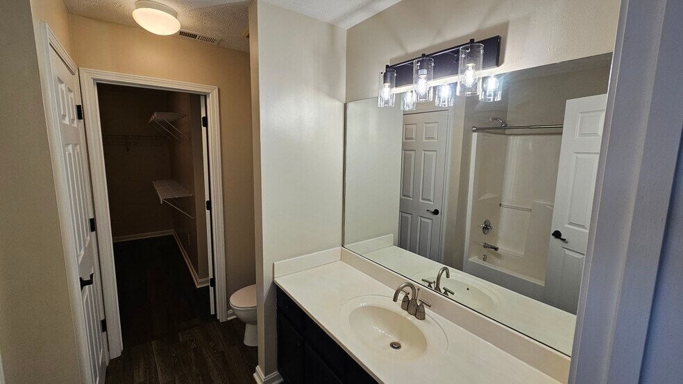 Primary Bath - 5411 Skeffington Way