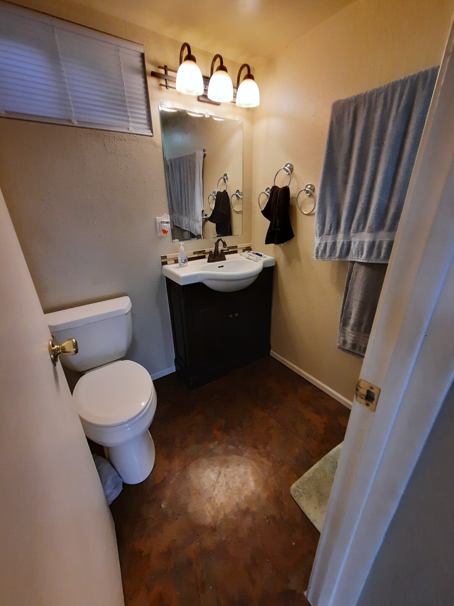 Bathroom downstairs - 10021 N Whittier St