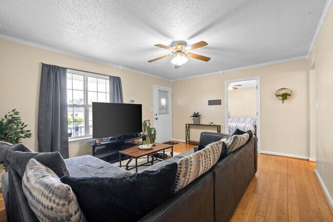 Building Photo - 239 Golden Pond Ave
