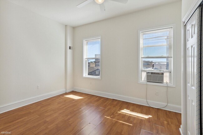 Building Photo - 4 br, 2 bath House - 902 N CARLISLE ST