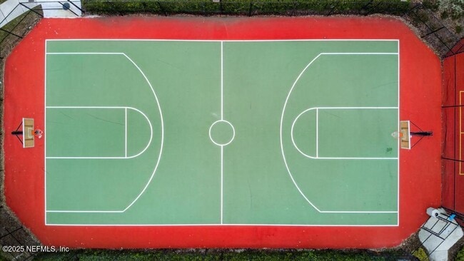 Building Photo - 411 Walnut Dr