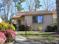 Building Photo - 3 Bedroom, One Level Townhome in North Bend!