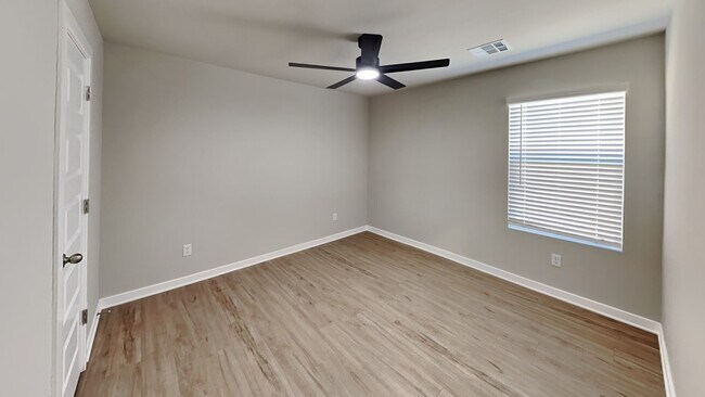 Building Photo - Spacious 4 Bedroom 2 Bathroom Home in Piedmont Schools (NEIGHBORHOOD PARK AND SPLASH PAD)