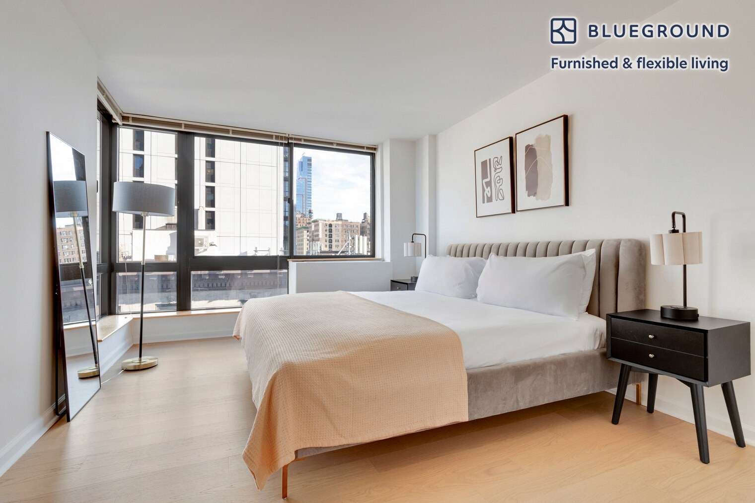 Building Photo - 255 W 94th St