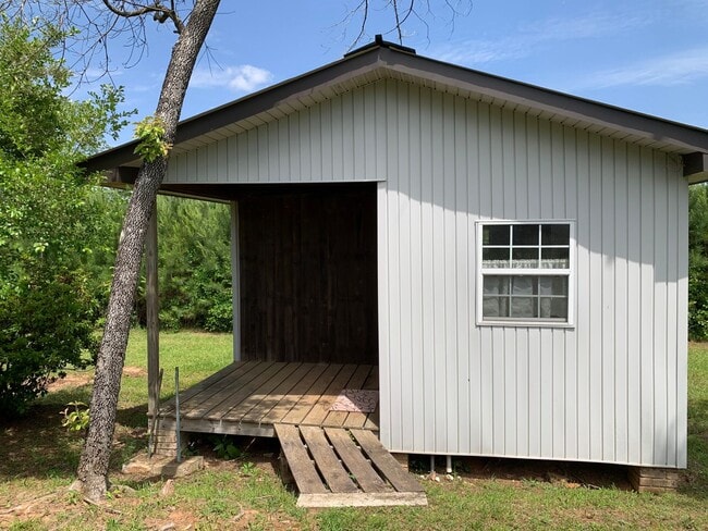 Building Photo - Unique Home and Land in Camp Hill