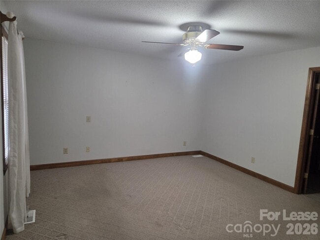 Building Photo - 1568 Triplett Rd