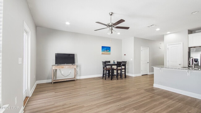 Building Photo - 7456 Shadow Lake Dr