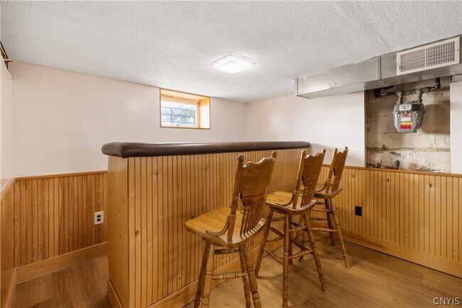 Building Photo - 448 Buckingham Ave