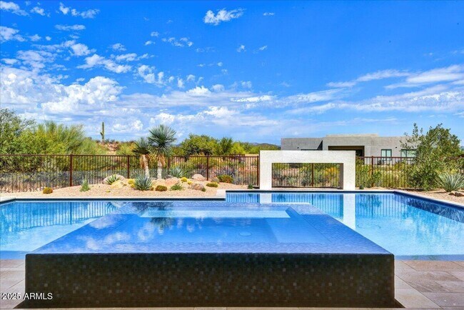 Building Photo - 13018 E Juan Tabo Rd