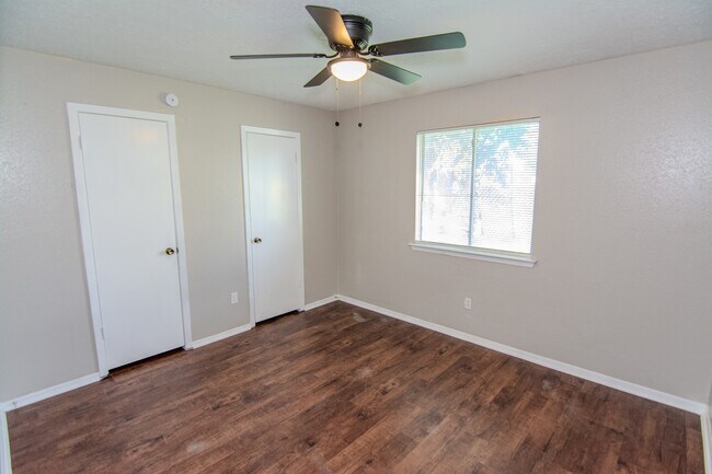 Building Photo - 16746 Selder Dr