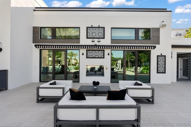 Building Photo - 5604 Stradella Dr