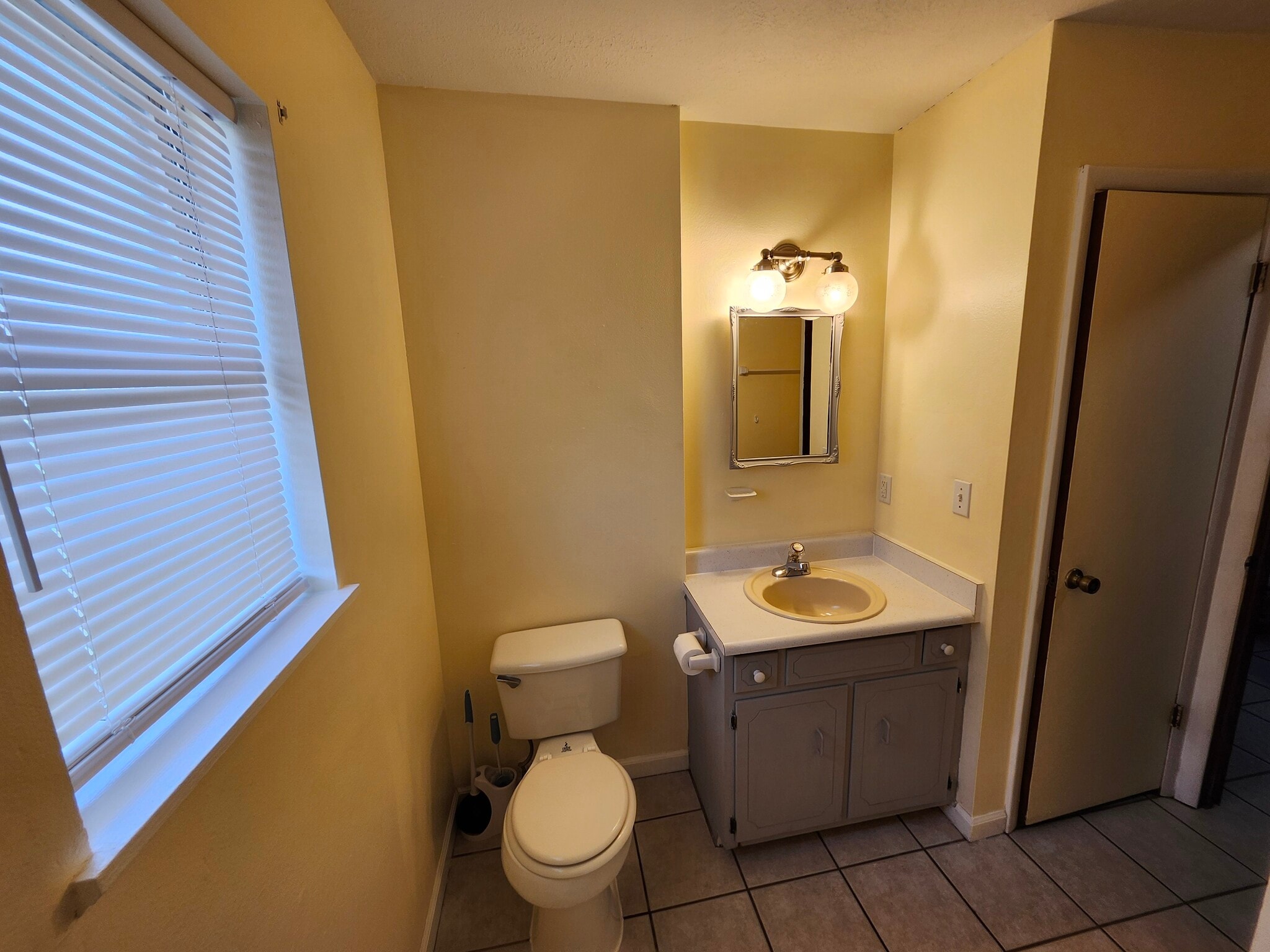 Bathroom - 6724 Chipewa St