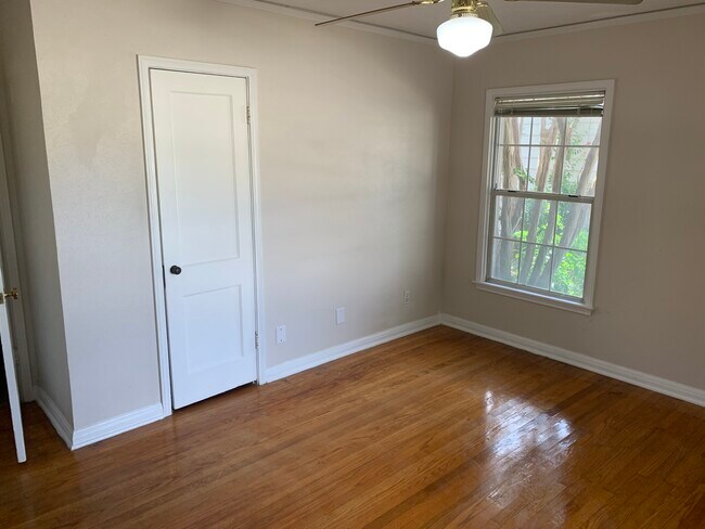 Building Photo - 3025 Bigham Blvd