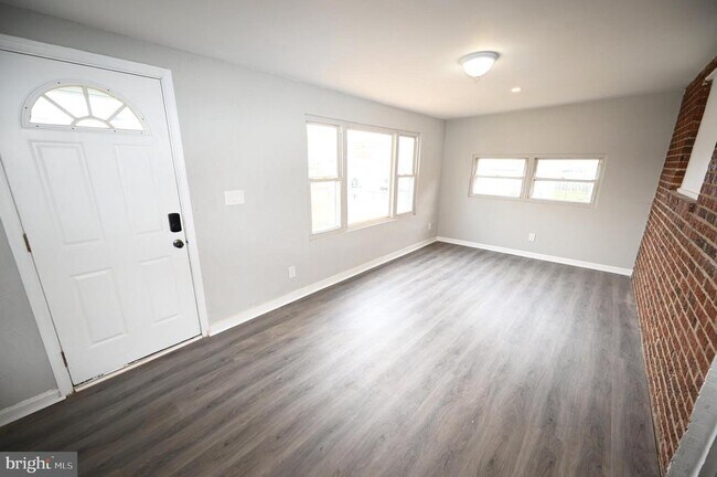 Building Photo - 2952 Sollers Point Rd