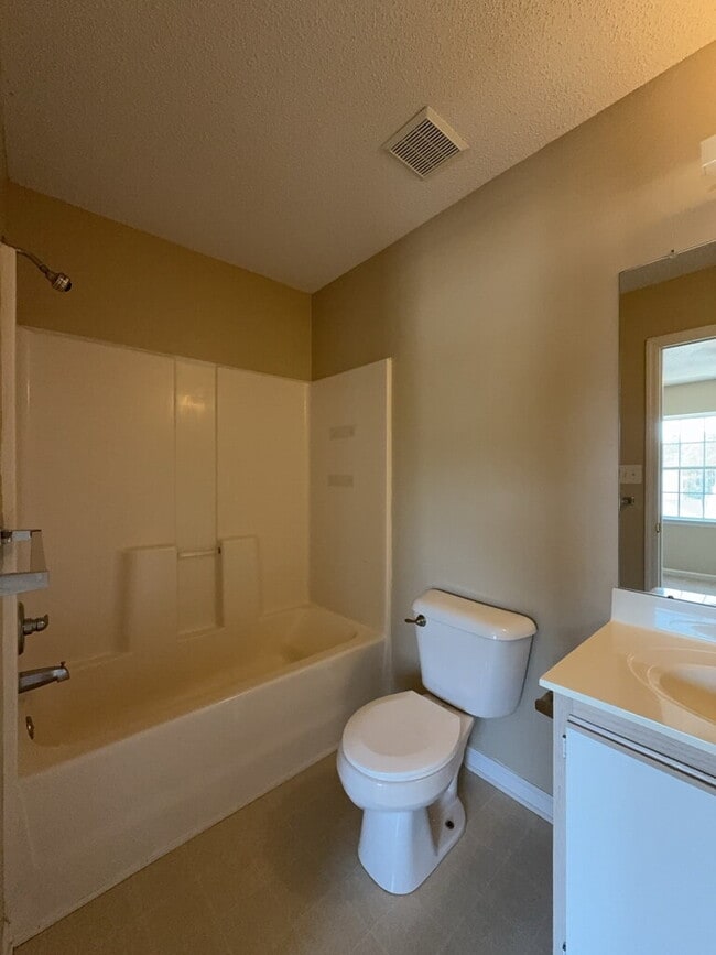 Building Photo - 505 Timberlake Trail