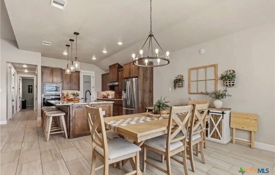 Building Photo - 3015 Whitetail Trail