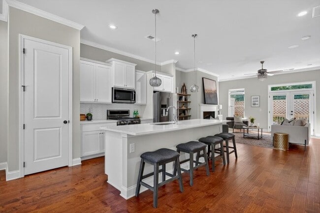 Building Photo - 1104 Bakary Ct