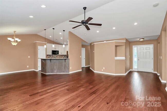 Building Photo - 7000 Dacian Ln