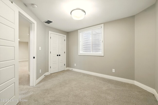 Building Photo - 10910 Kings Crown Dr