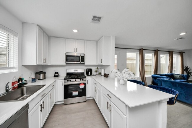 Building Photo - 28910 Texas Sparrow Ln