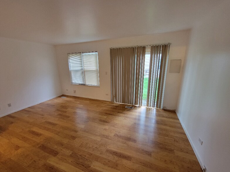 Building Photo - 2637 Wingate Ct