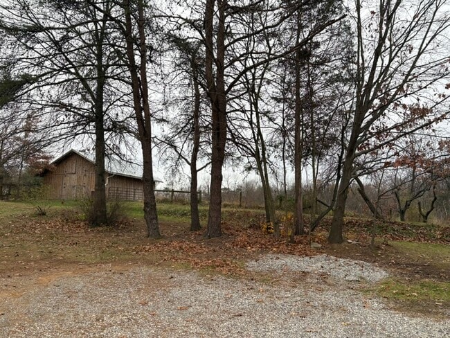 Building Photo - Solid Brick Rancher in Greencastle