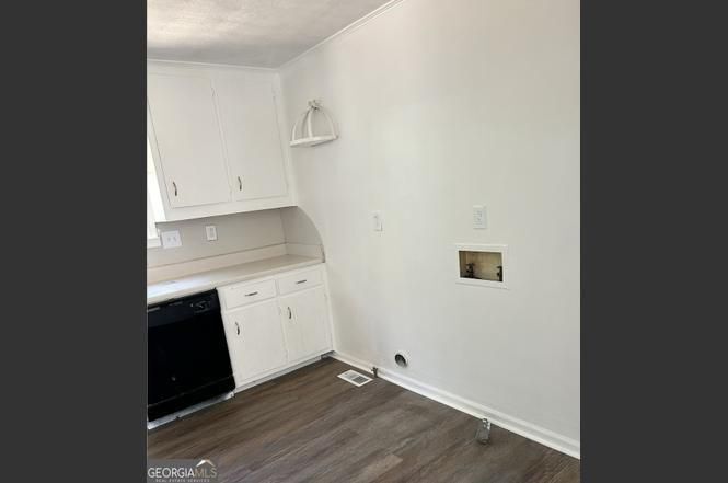 Building Photo - 513 Center St