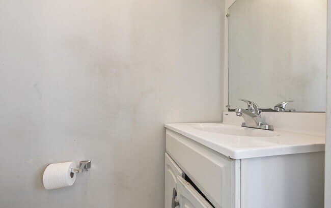 Building Photo - 4916 7th St NW