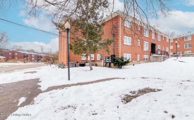 Building Photo - 2515 Brownsboro Rd