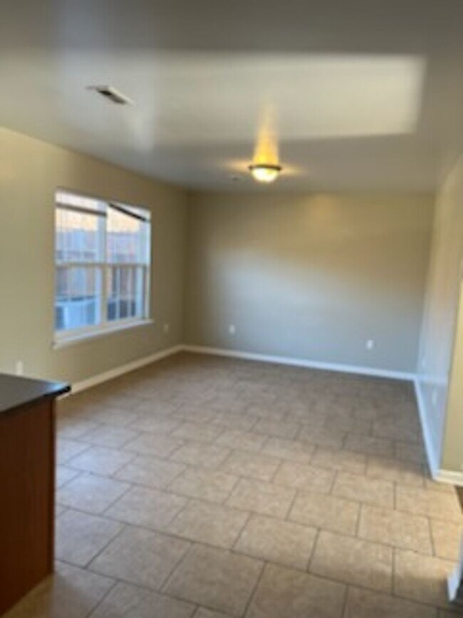 Building Photo - 16318 Holy Cross Ln