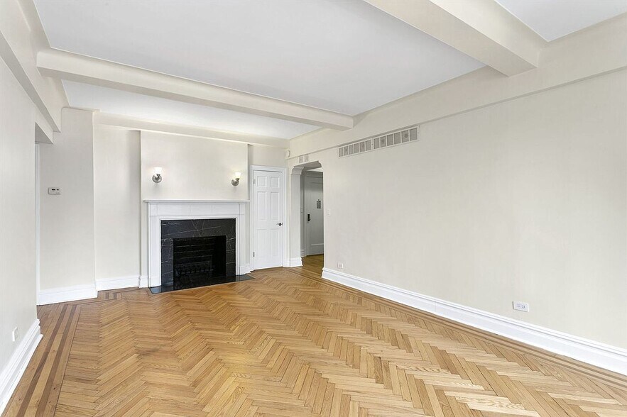 Building Photo - 248 E 68th St