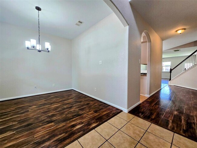 Building Photo - 6139 Sierra Springs Ln