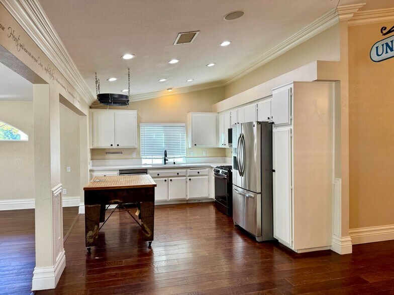 Building Photo - 28825 Corte Suerte