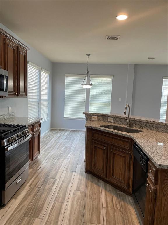 Building Photo - 12910 Redbud Shores Ln