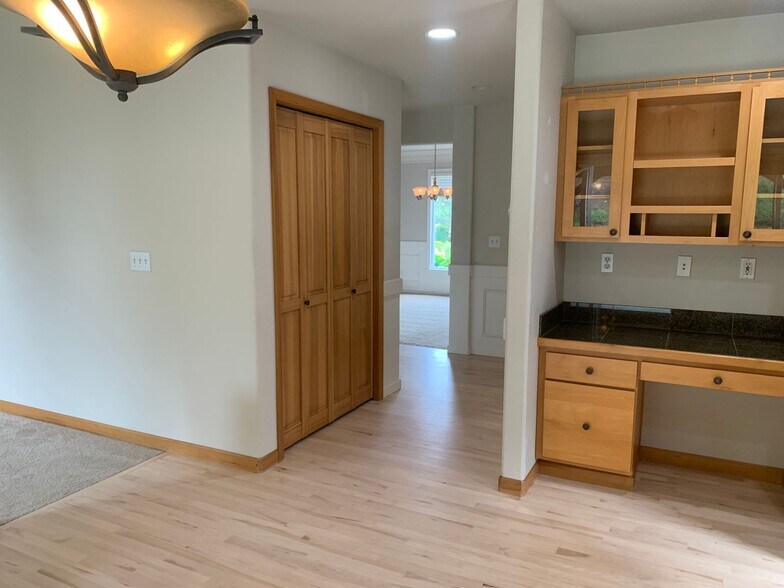 Building Photo - 4903 S 283rd Pl