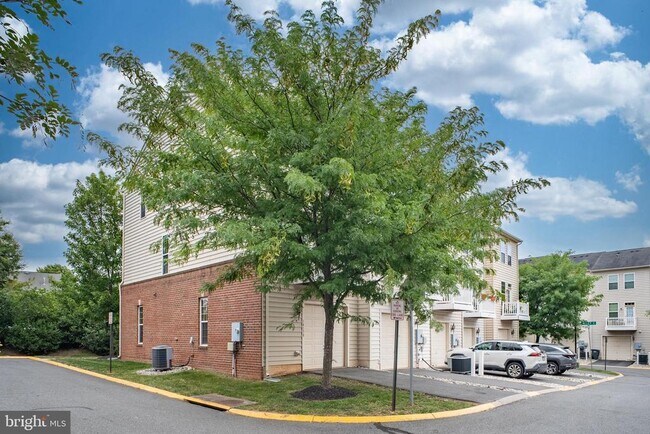 Building Photo - 14158 Cannondale Way