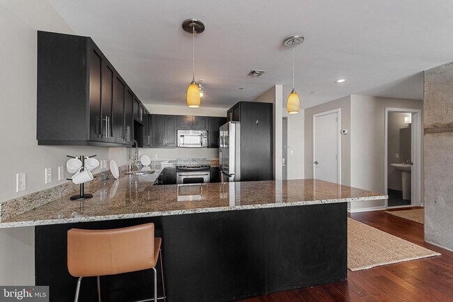 Building Photo - 1200 Steuart St