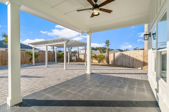 Building Photo - 201 N San Souci Blvd