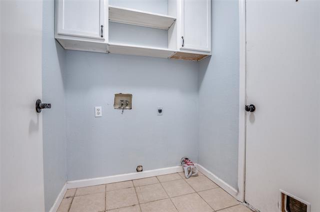 Building Photo - 734 Port Richmond Way