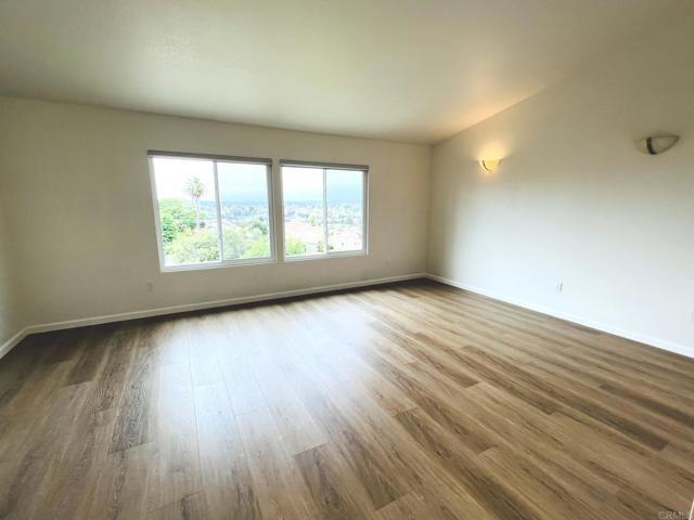 Building Photo - 1420 Tres Hermanas Way