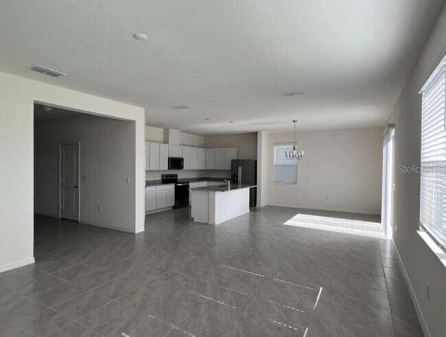 Building Photo - 9112 Westside Hls Dr