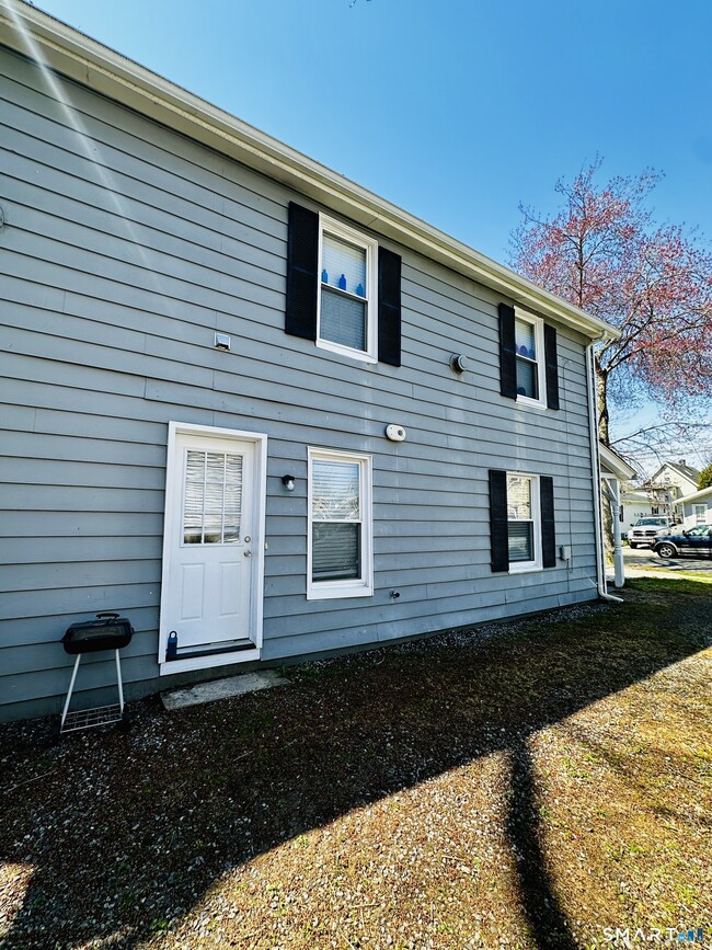 Building Photo - 59 Hanford Ave