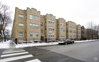 Building Photo - 7801-11 S Yates Blvd