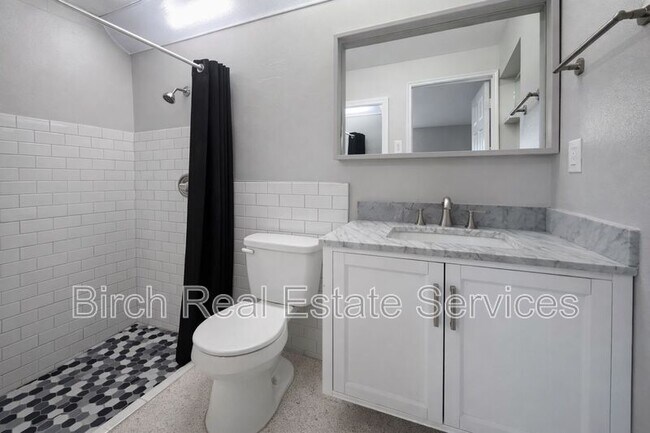 Building Photo - 3319 Williamsburg Loop