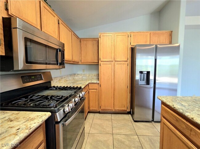 Building Photo - 8206 James Grayson Dr