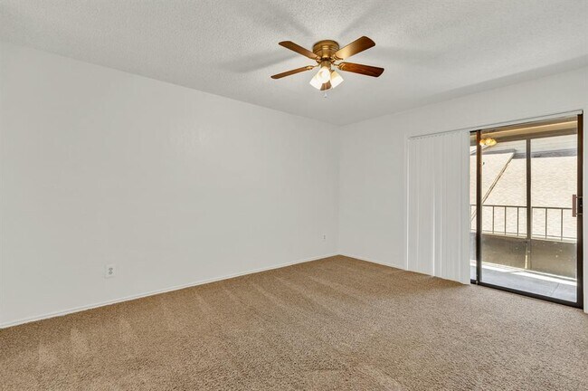 Building Photo - 1202 Thorpe Ln