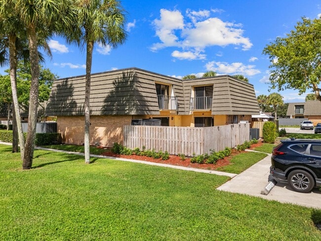 Building Photo - 2410 24th Way