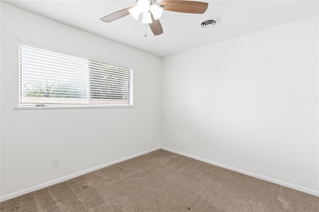 Building Photo - 1613 Sunnyvale St
