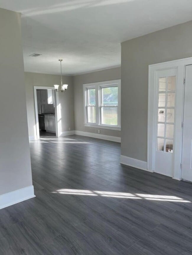 Building Photo - 8704 Lanewood Dr