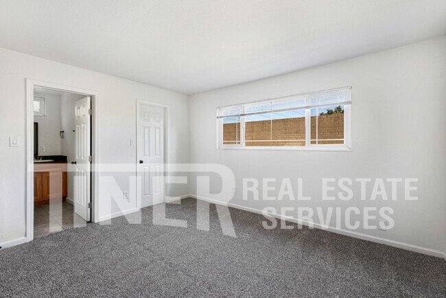 Building Photo - 2800 Sarina Ct